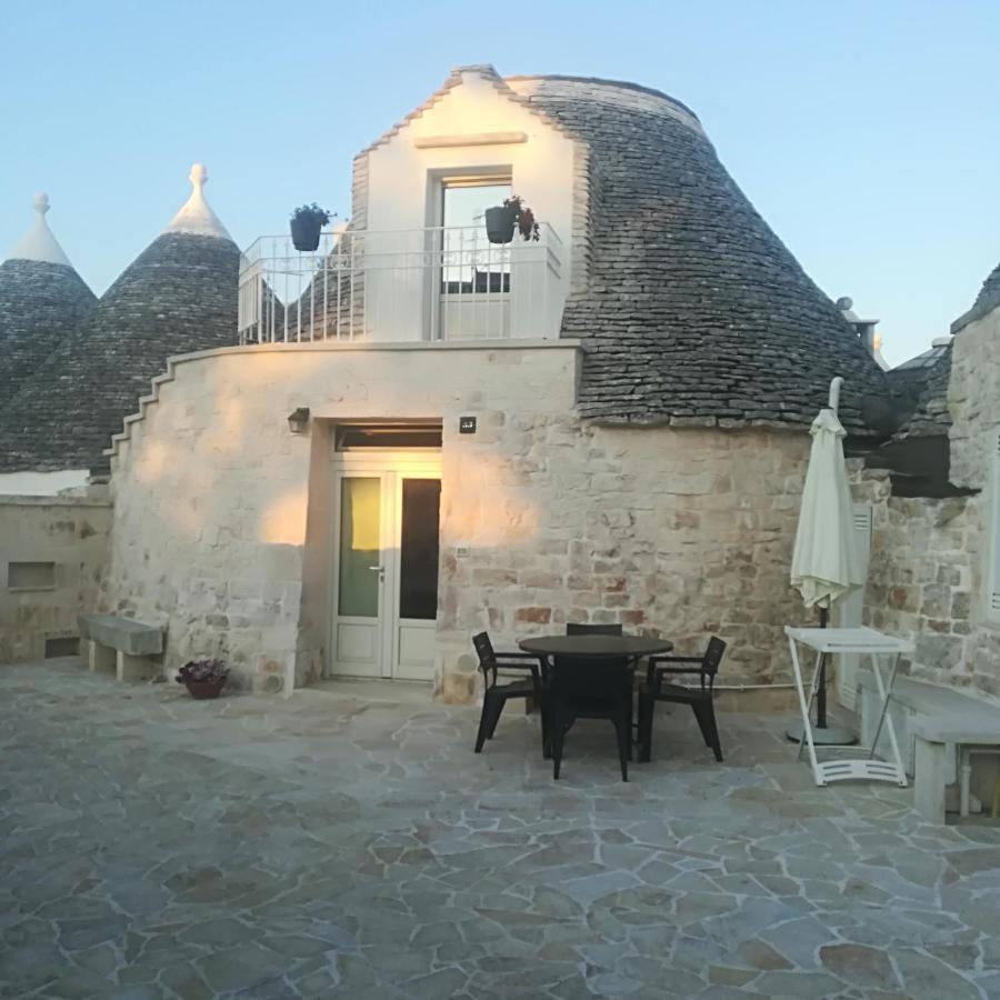 Hostal Trulli Manuela 2 Locorotondo Exterior foto